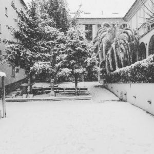 Cortile innevato