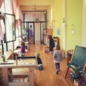 Bimbi nell'asilo The Green School
